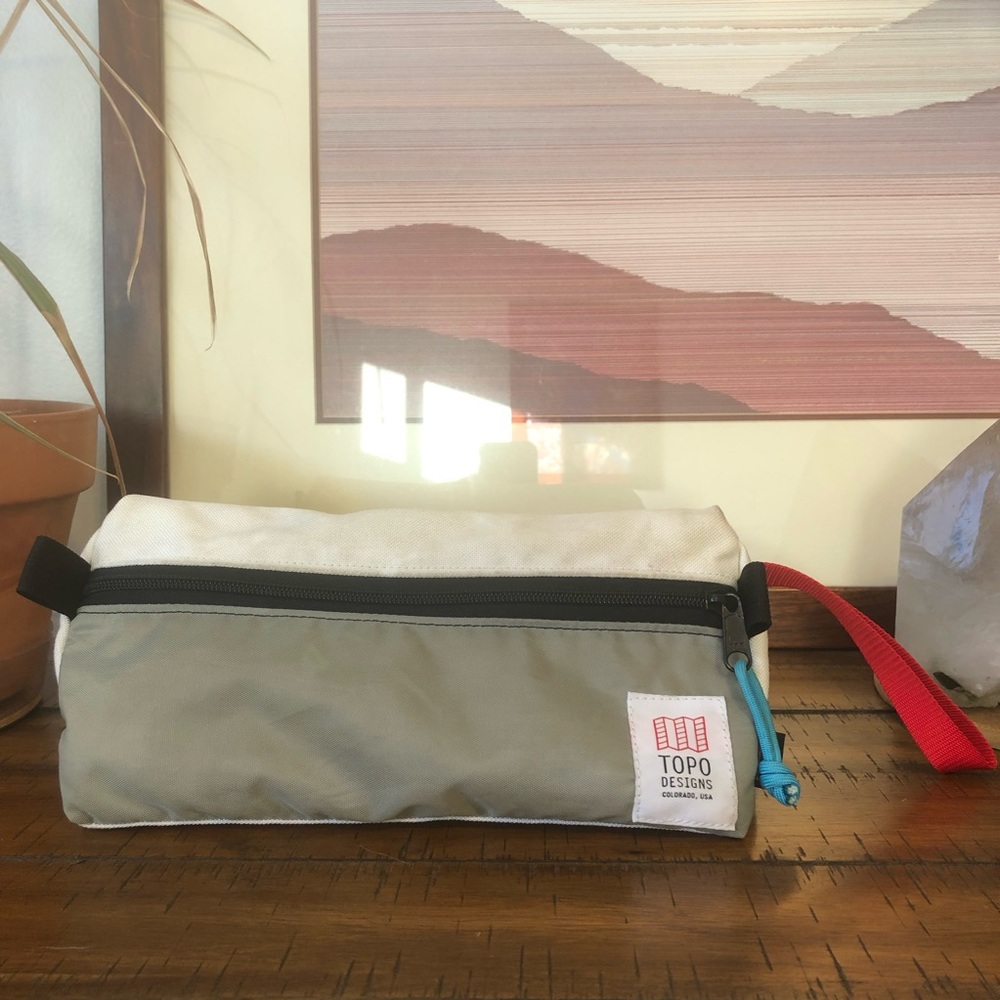 TOPO Designs DOPP KIT white grey 3L toiletry bag